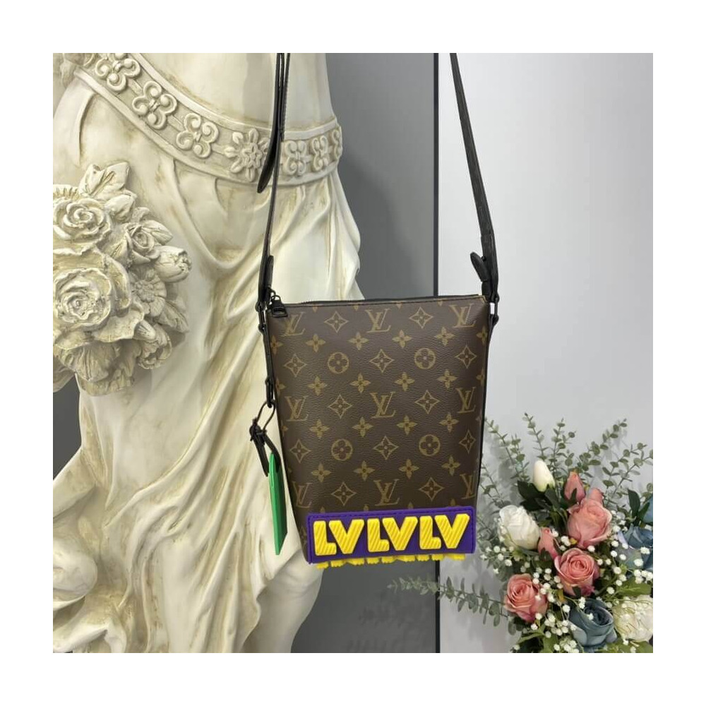 Louis Vuitton Cruiser Messenger M57966