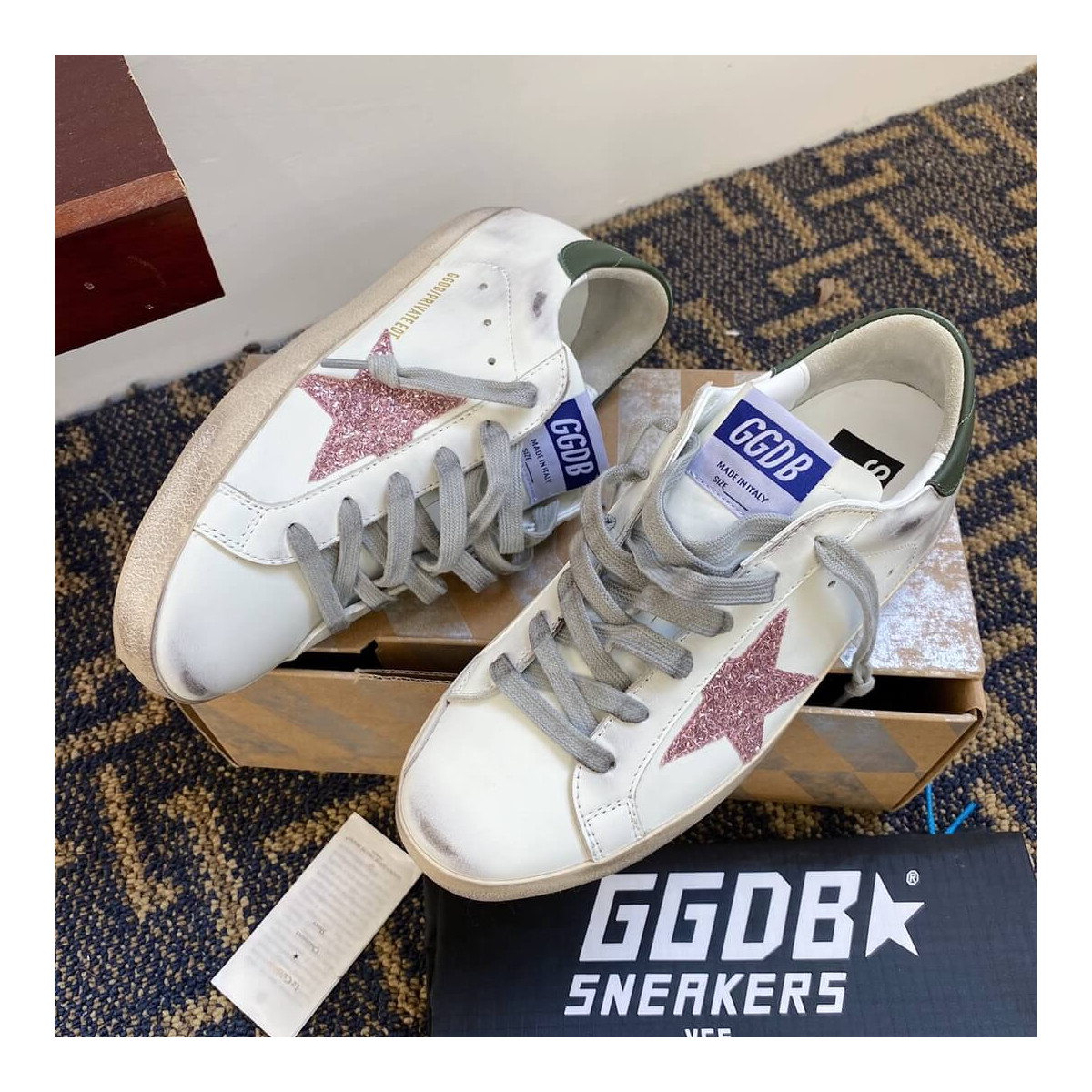 Golden Goose Superstar Sneaker WZ269