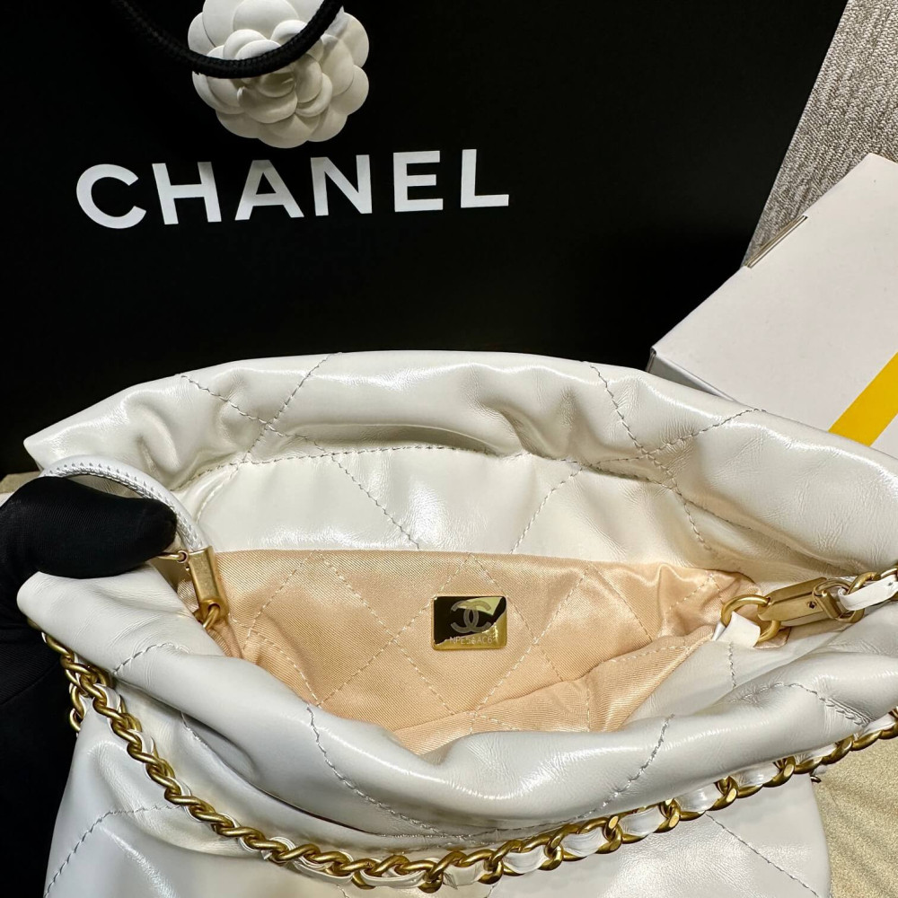 Chanel 22 Mini Bag Shiny Crumpled Calfskin with Pearl Chain AS3980