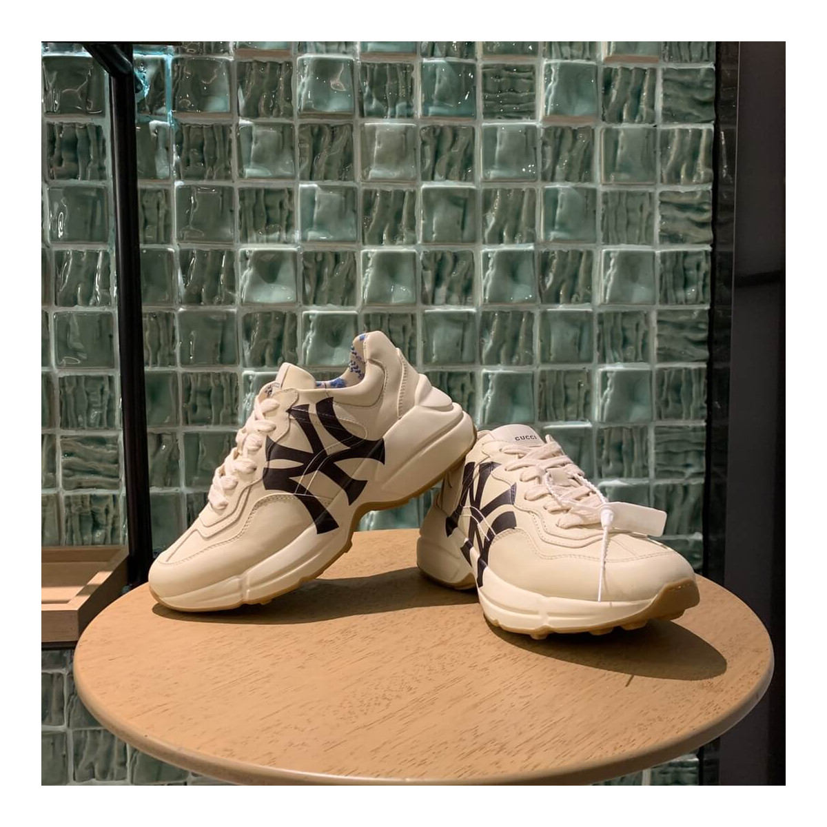 Gucci Rhyton Sneaker with NY Yankees 576963