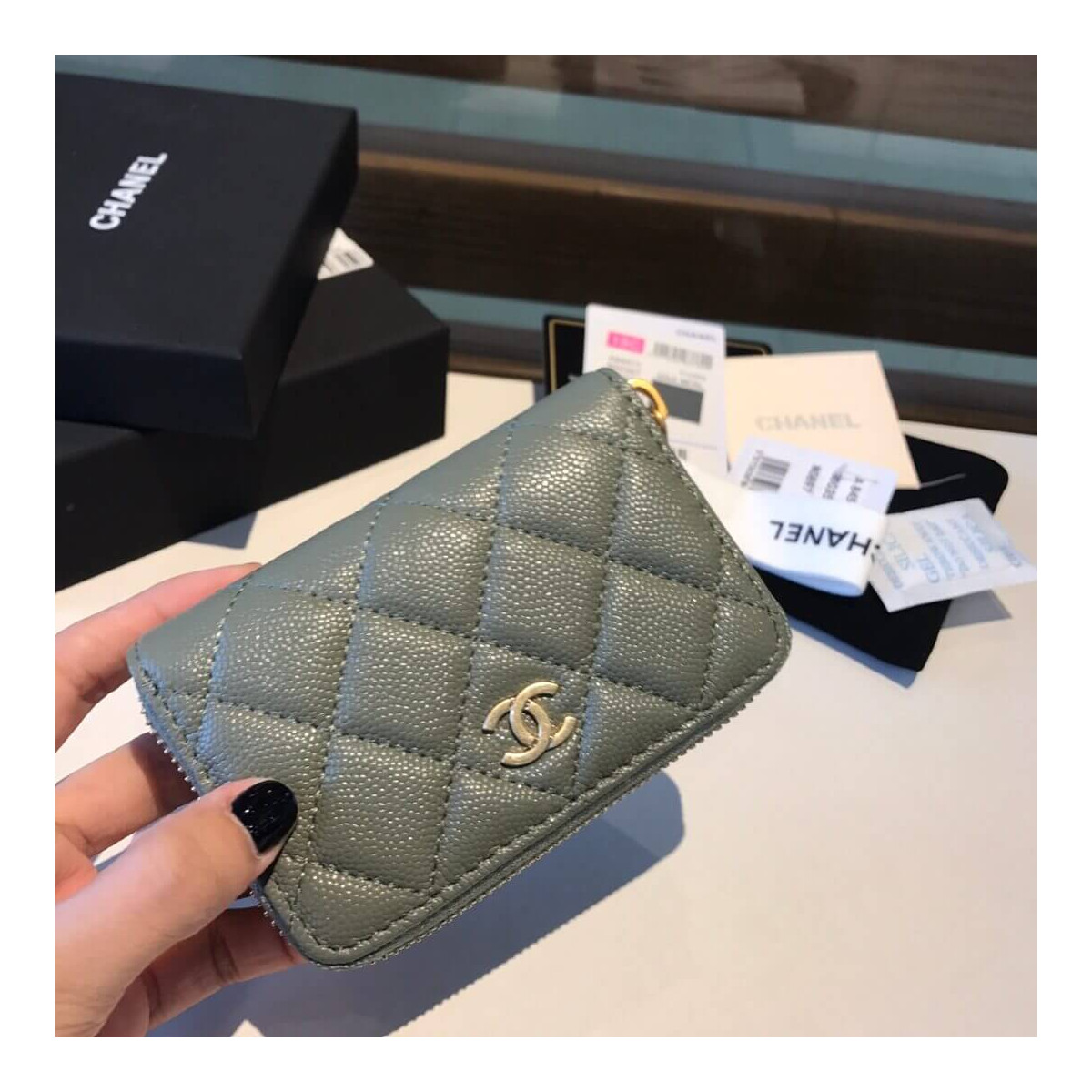 Chanel Grainy Calfskin Classic Zipped Card Holder A84511