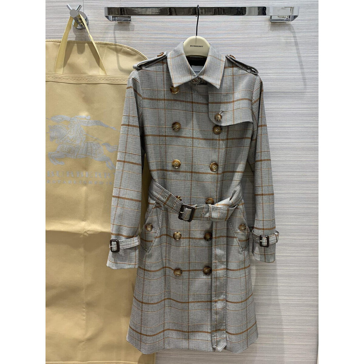 Burberry Vintage Check Burberry Trench Coat A957039