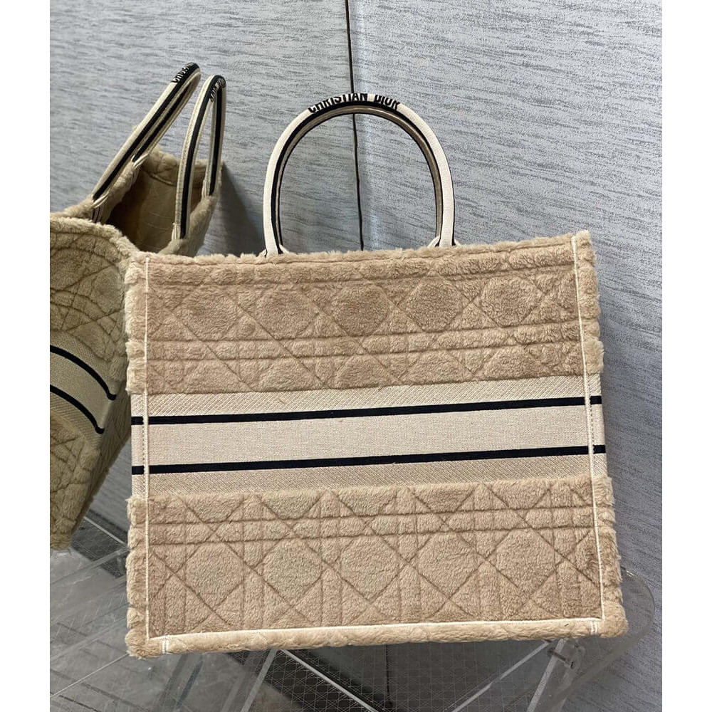 Christian Dior Large Book Tote Beige Cannage Shearling M1286