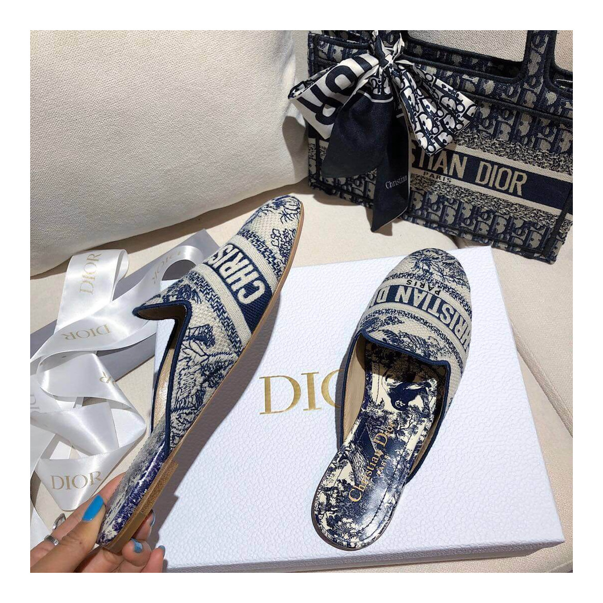 Christian Dior Off Toile De Jouy Canvas Embroidered Cotton Mule KCB608