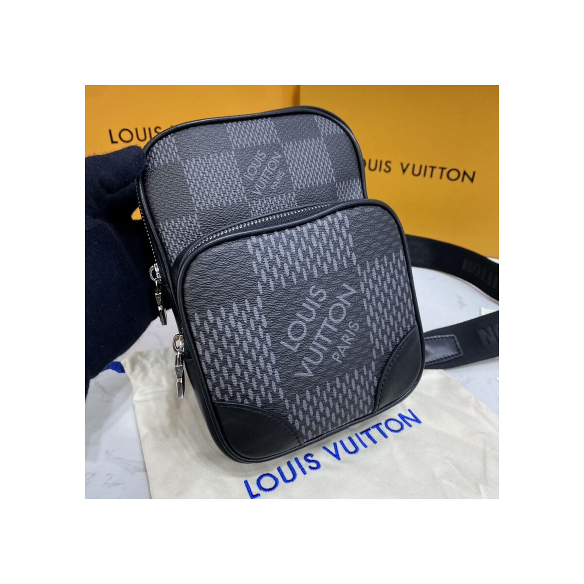 Louis Vuitton Amazone Slingbag N50012