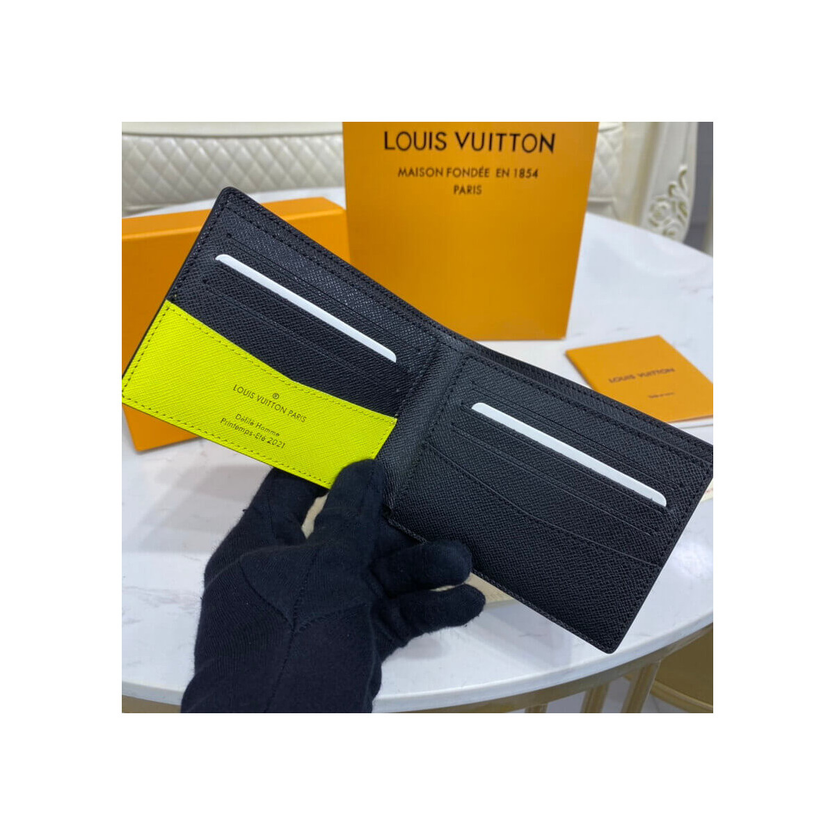 Louis Vuitton Slender Wallet M80156