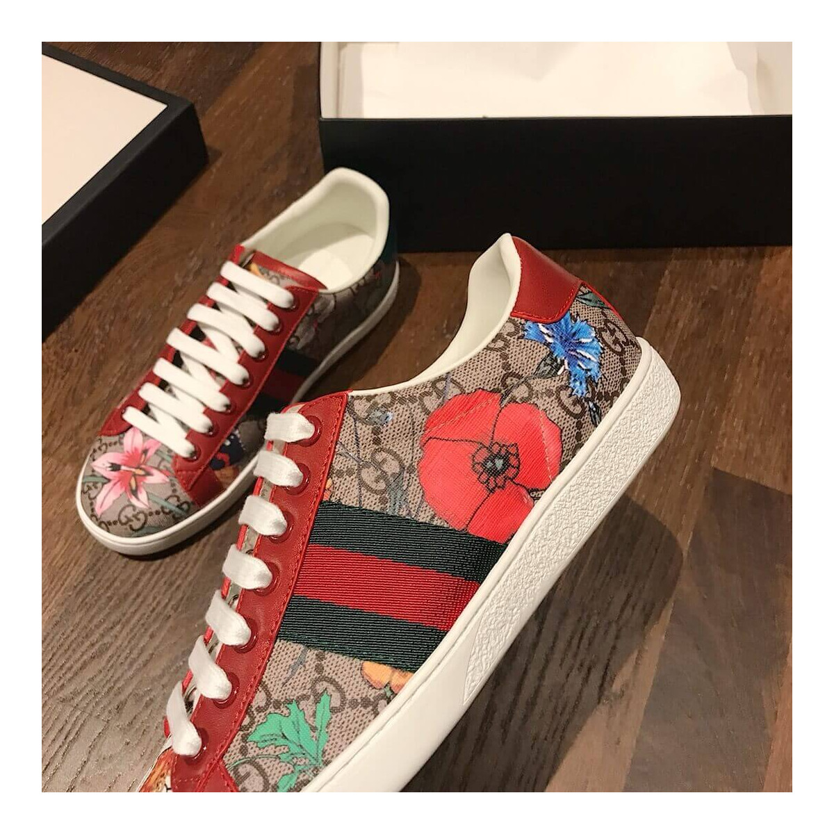 Gucci Ace GG Flora Sneaker 433900