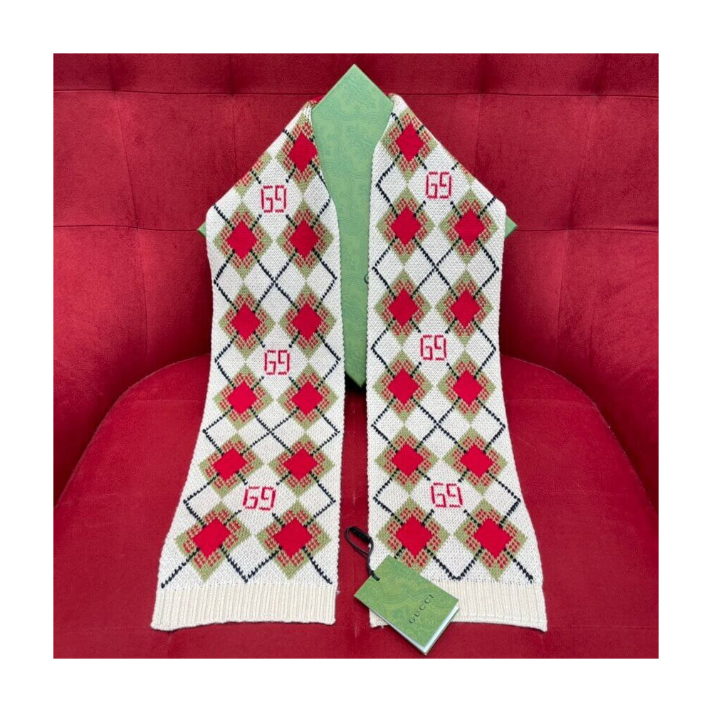 Gucci GG Argyle Wool Scarf 660631