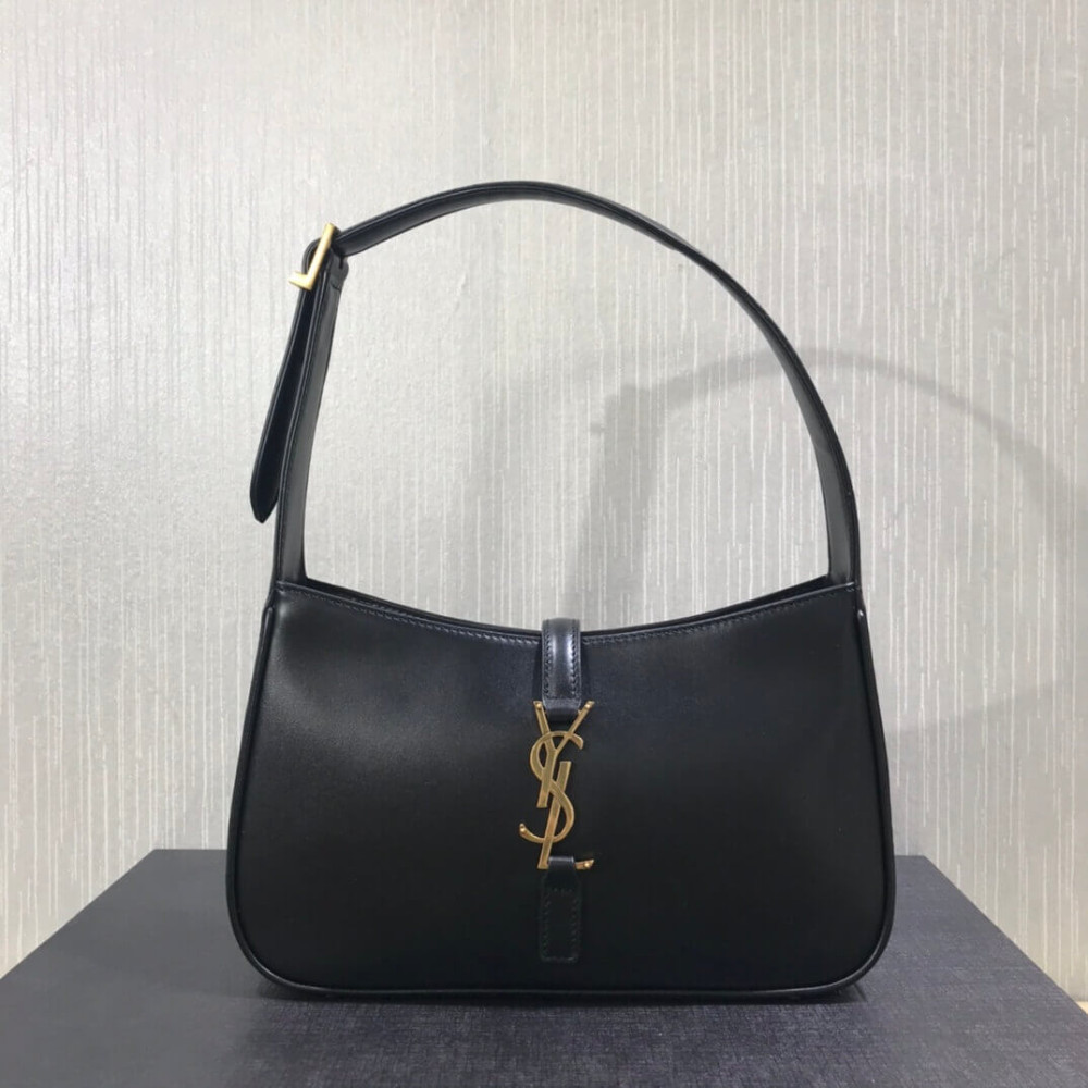 Saint Laurent Le 5 A 7 Shoulder Bag in Smooth Leather 657228