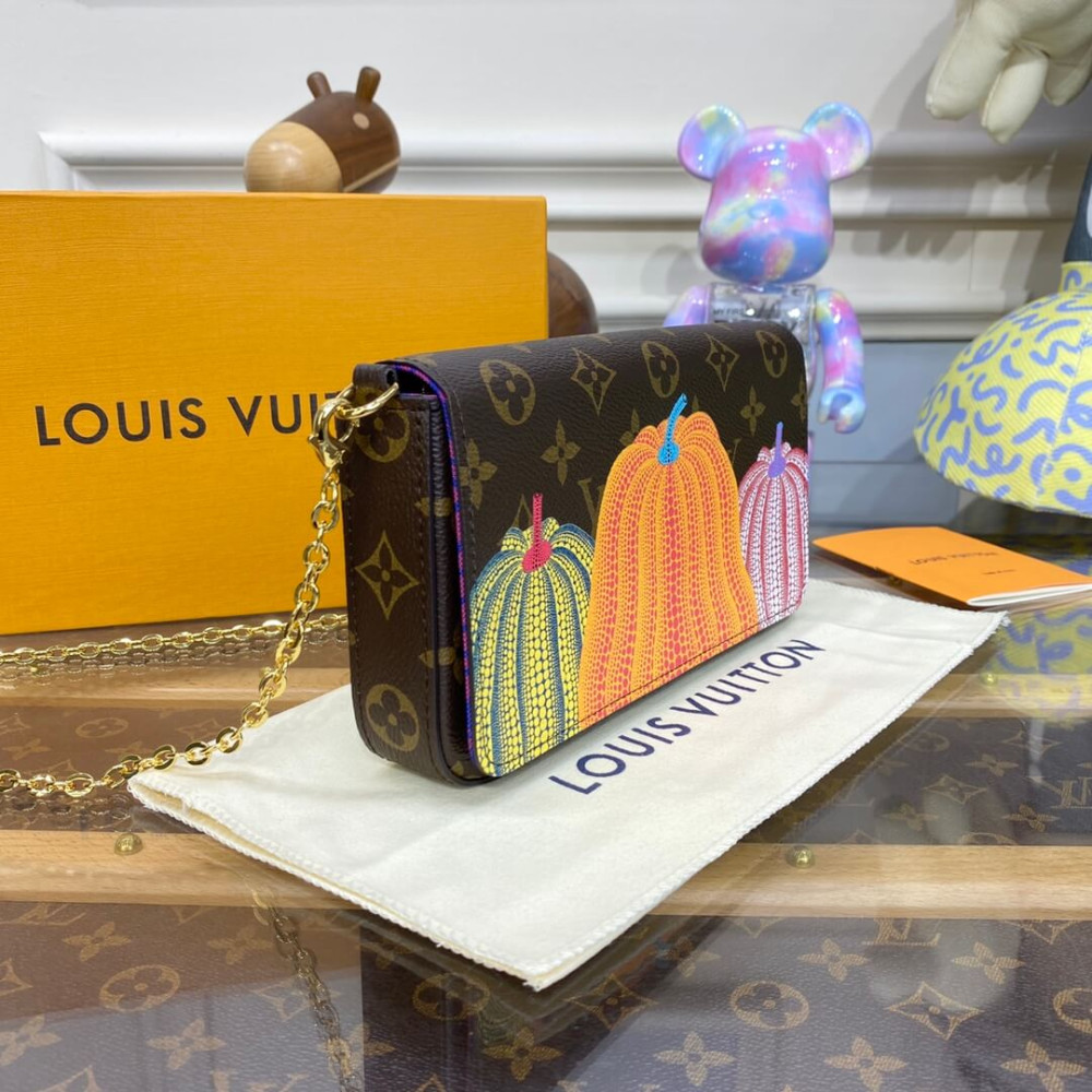 Louis Vuitton x Yayoi Kusama Felicie Pochette M82108