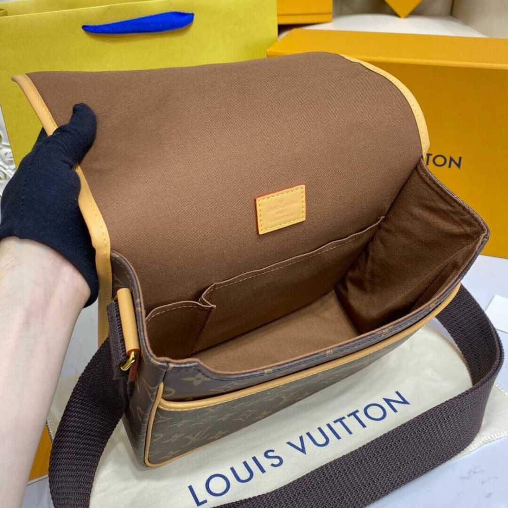 Louis Vuitton Monogram Messenger PM Bosphore M40106