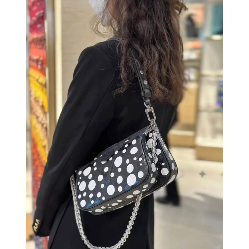 LV x YK Multi Pochette Accessoires​ M46410 Black/White