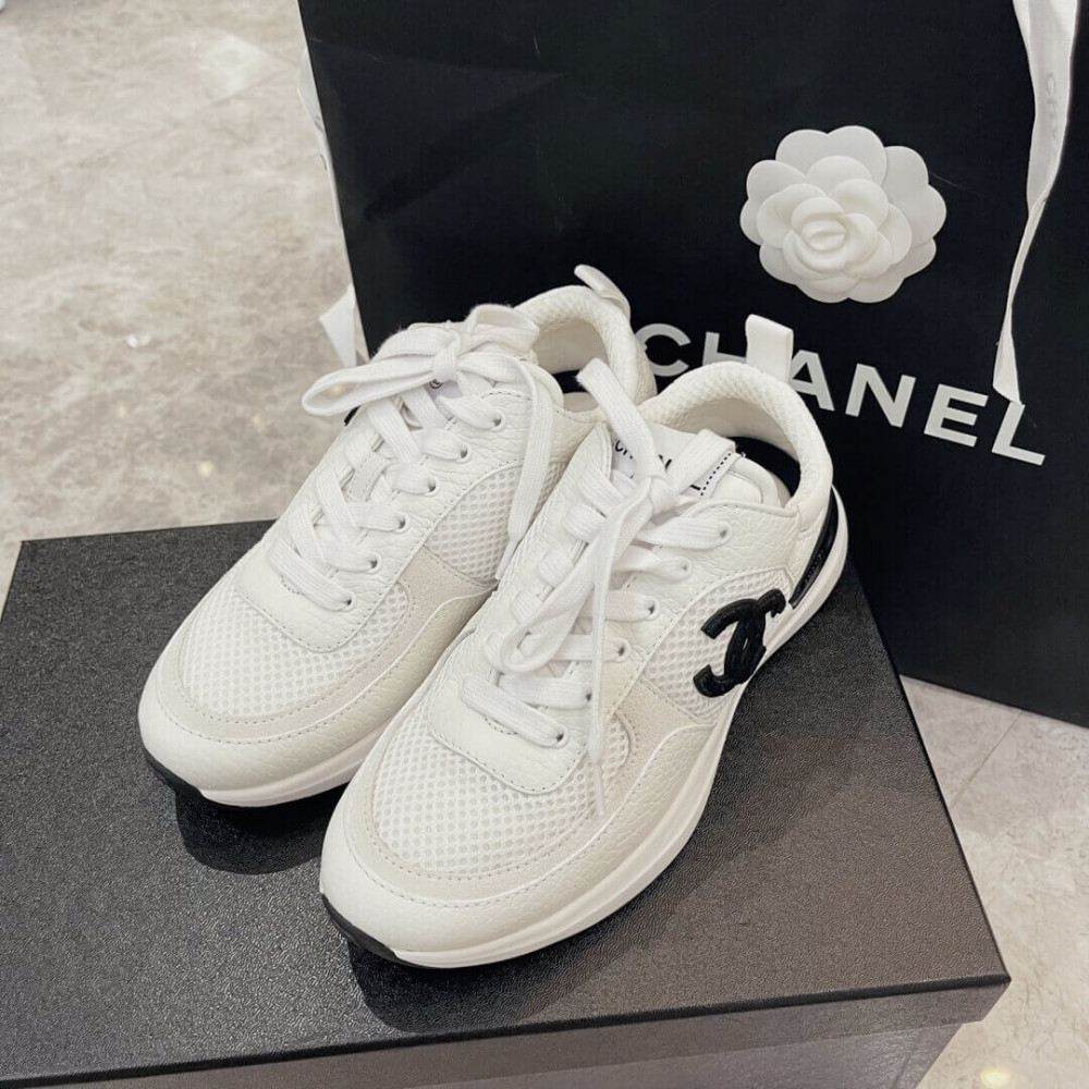 Chanel Logo Low-Top Sneakers G37491