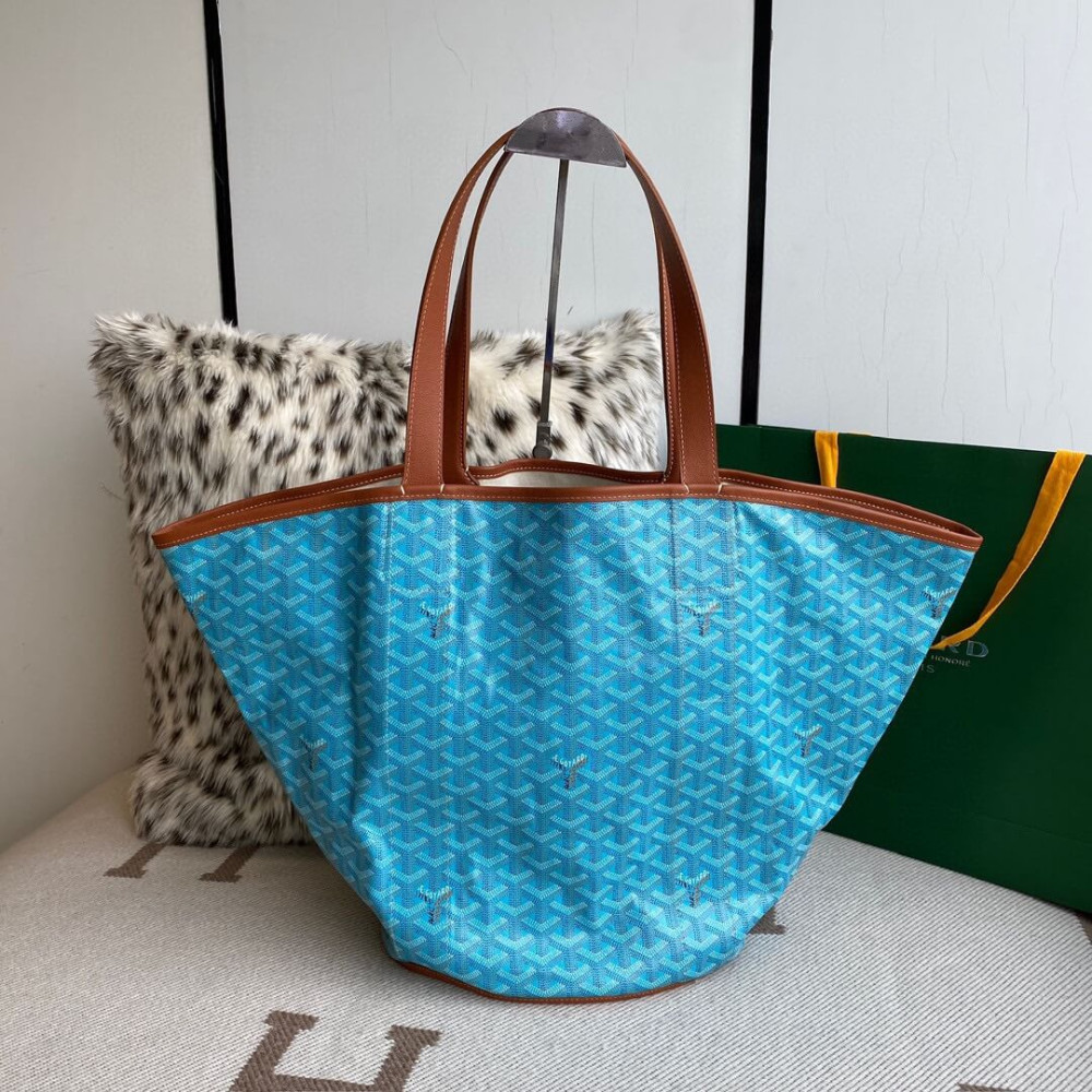 Goyard Revirsible Belharra Bag Light Blue