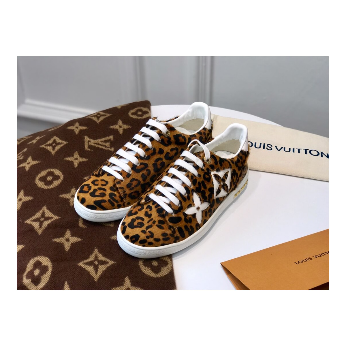 Louis Vuitton Monogram Jungle Frontrow Sneaker 1A5NQK