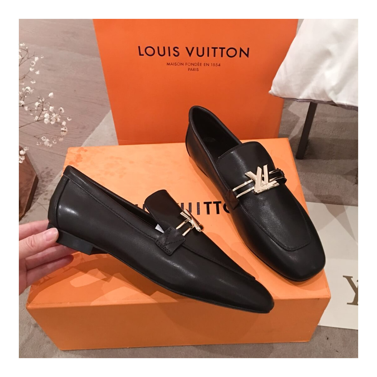 Louis Vuitton Leather Upper Case Line Loafer 1A4XD2