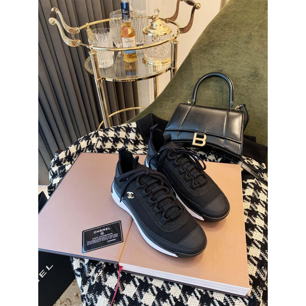 Chanel Velve Calfskin Mixed Fibers Sneakers G35617