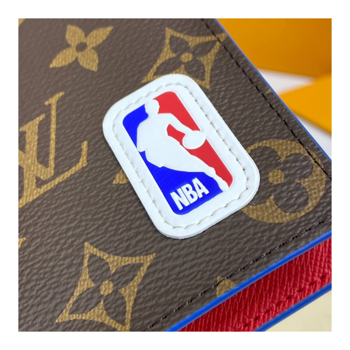 Louis Vuitton LV x NBA Brazza Wallte M80106