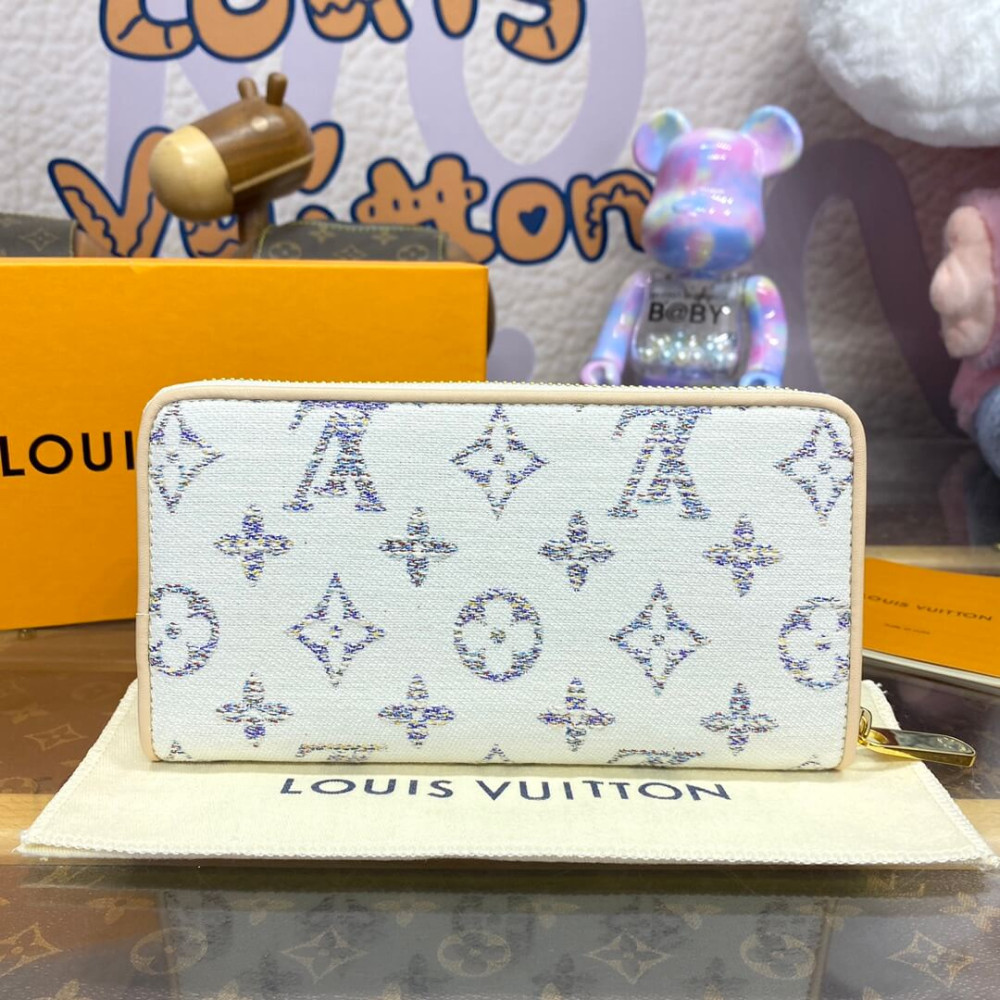 Louis Vuttion Monogram Jacquard Fabric Zippy Wallet M83456