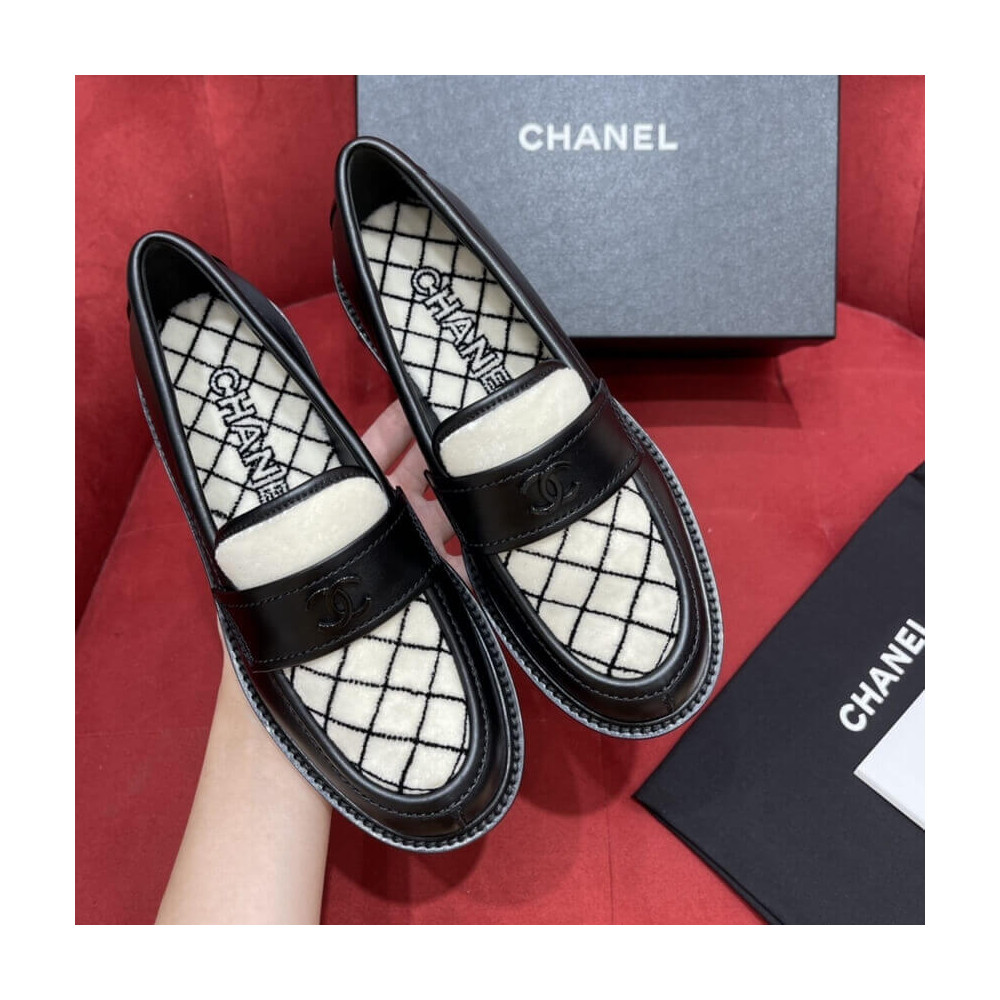 Chanel Black Leather and White Velvet Loafers