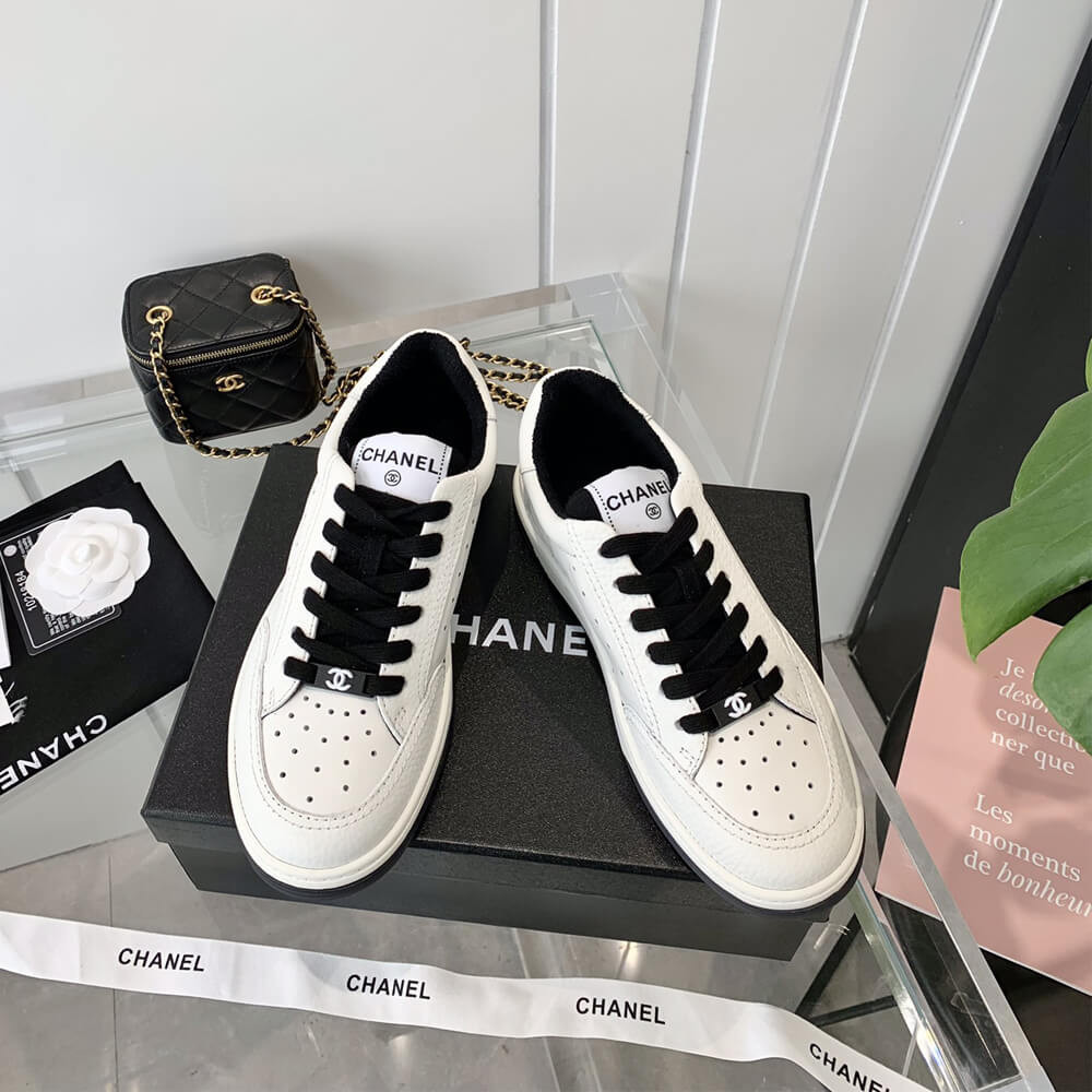 Chanel Logo Low Top Sneakers White Black G38808