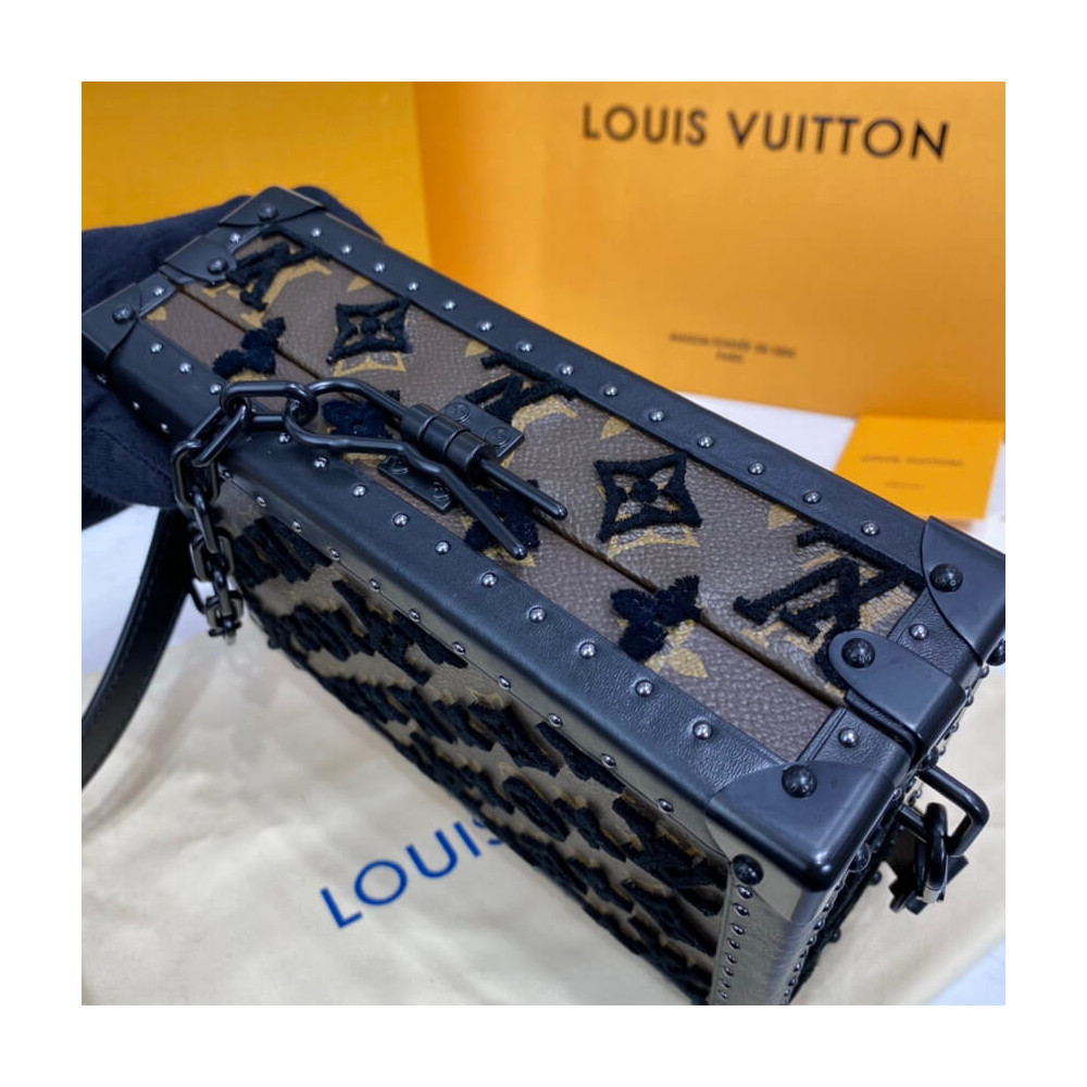 Louis Vuitton Clutch Box M20233