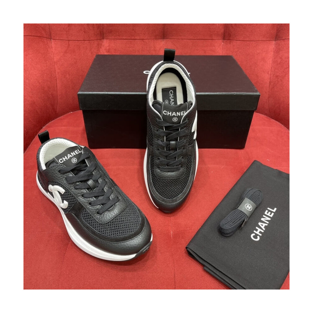 Chanel Logo Low-Top Sneakers G37491