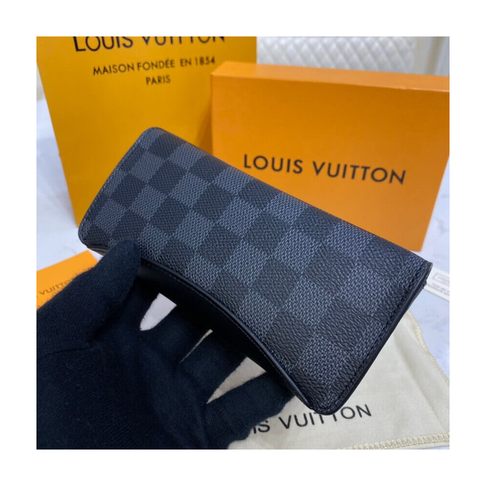 Louis Vuitton Damier Graphite Woody Glasses Case GI0372