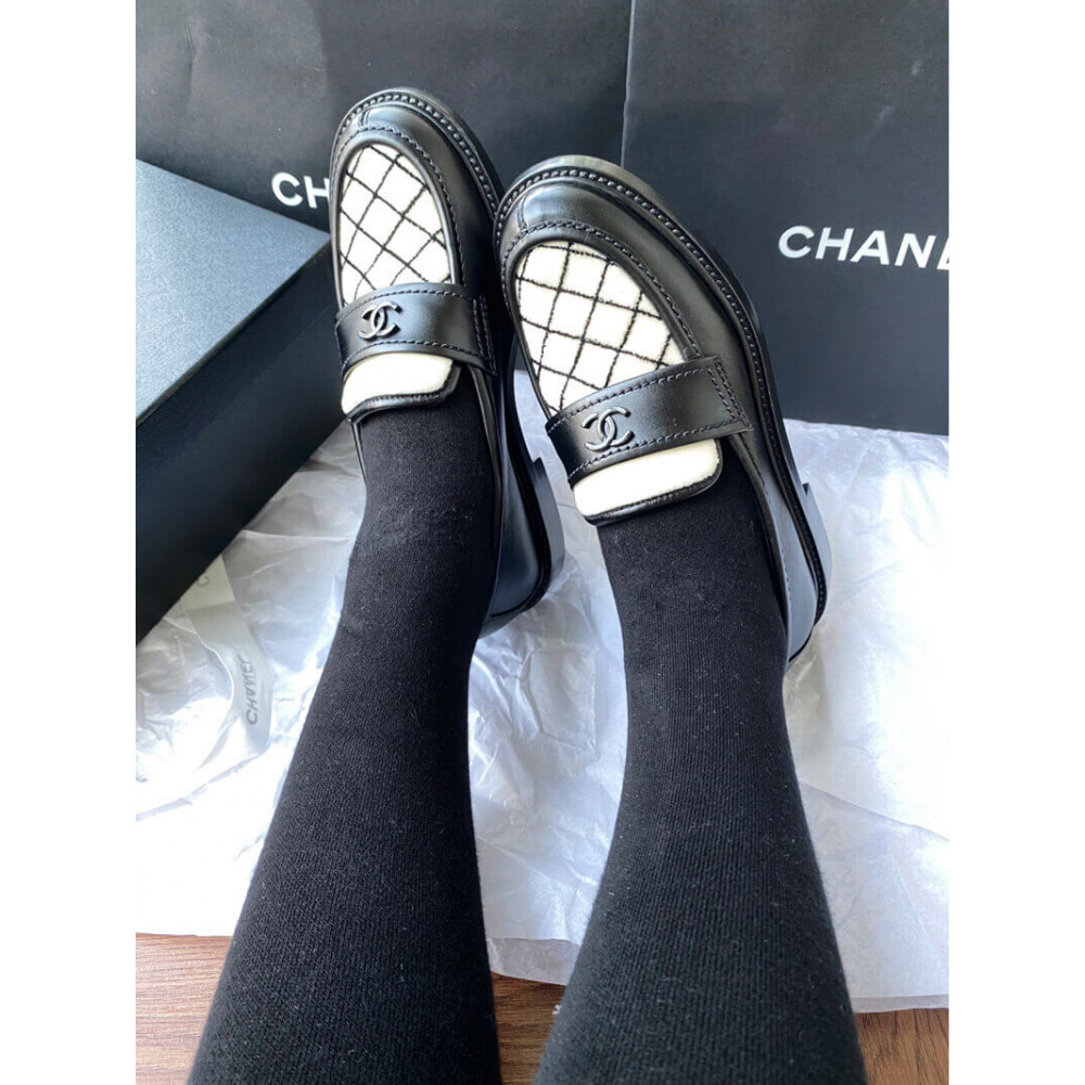 Chanel Black Leather and White Velvet Loafers