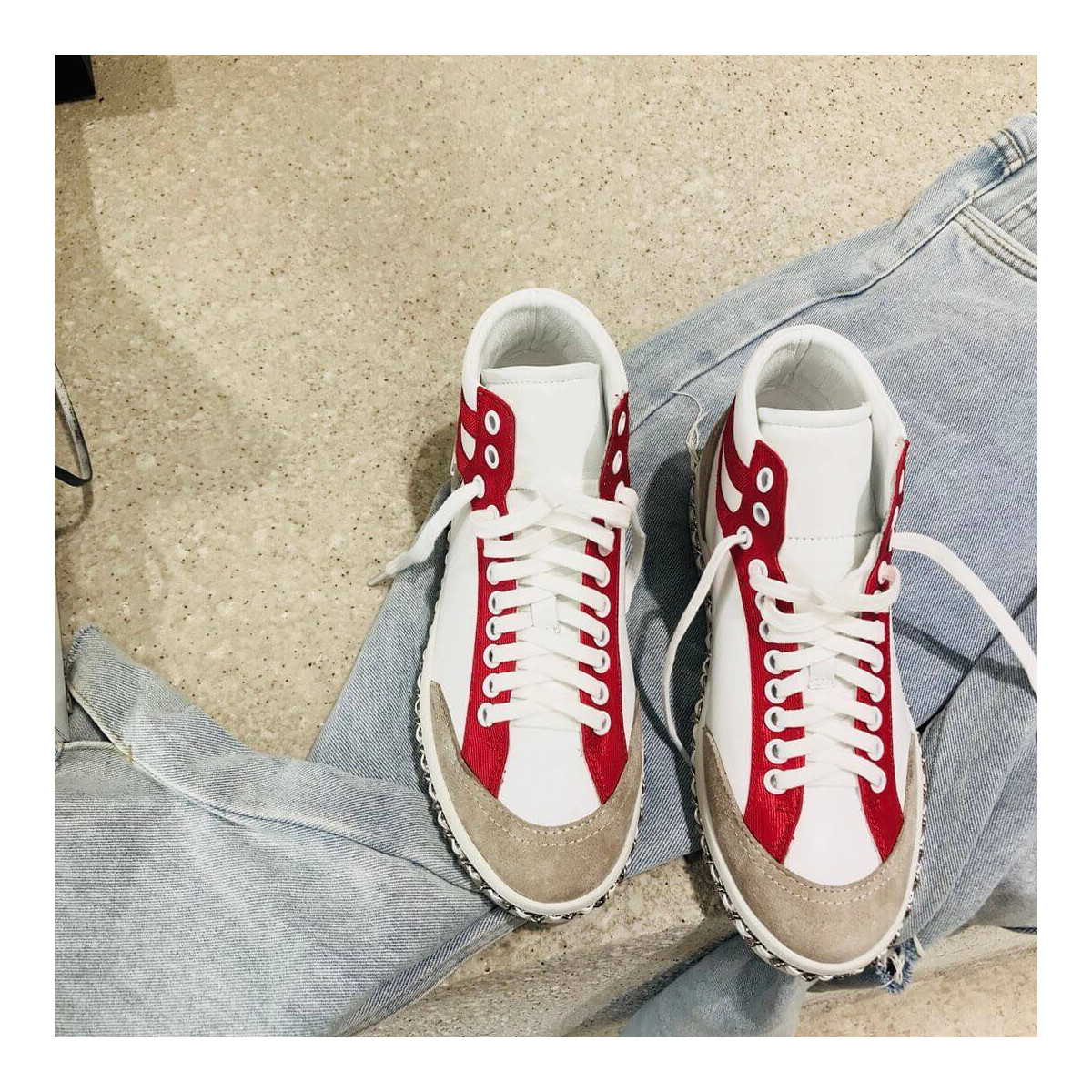 Chanel High Top with Chain Sneakers G35600 White / Red