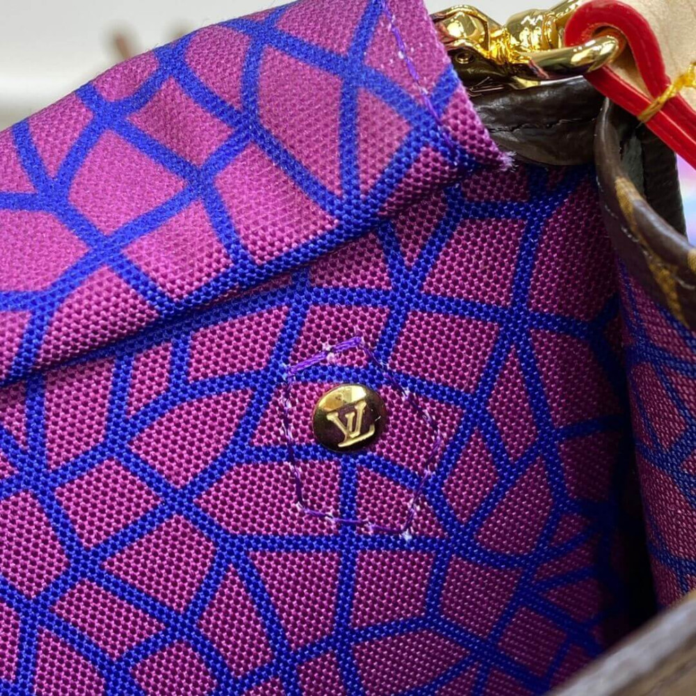 LV x YK Petit Sac Plat with Pumpkin PrintM82112