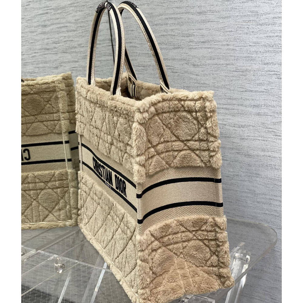 Christian Dior Large Book Tote Beige Cannage Shearling M1286