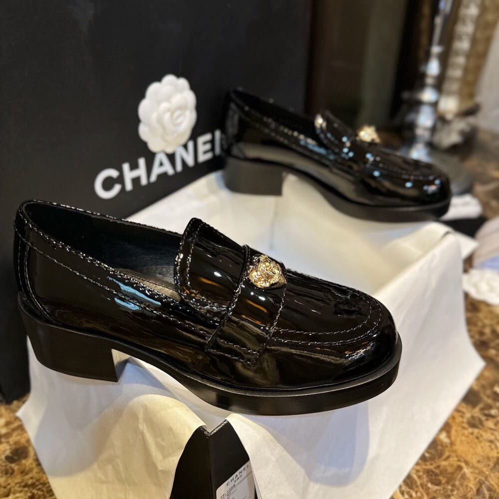 Chanel Patent Calfskin Heart CC 50mm Loafers G39697 Black