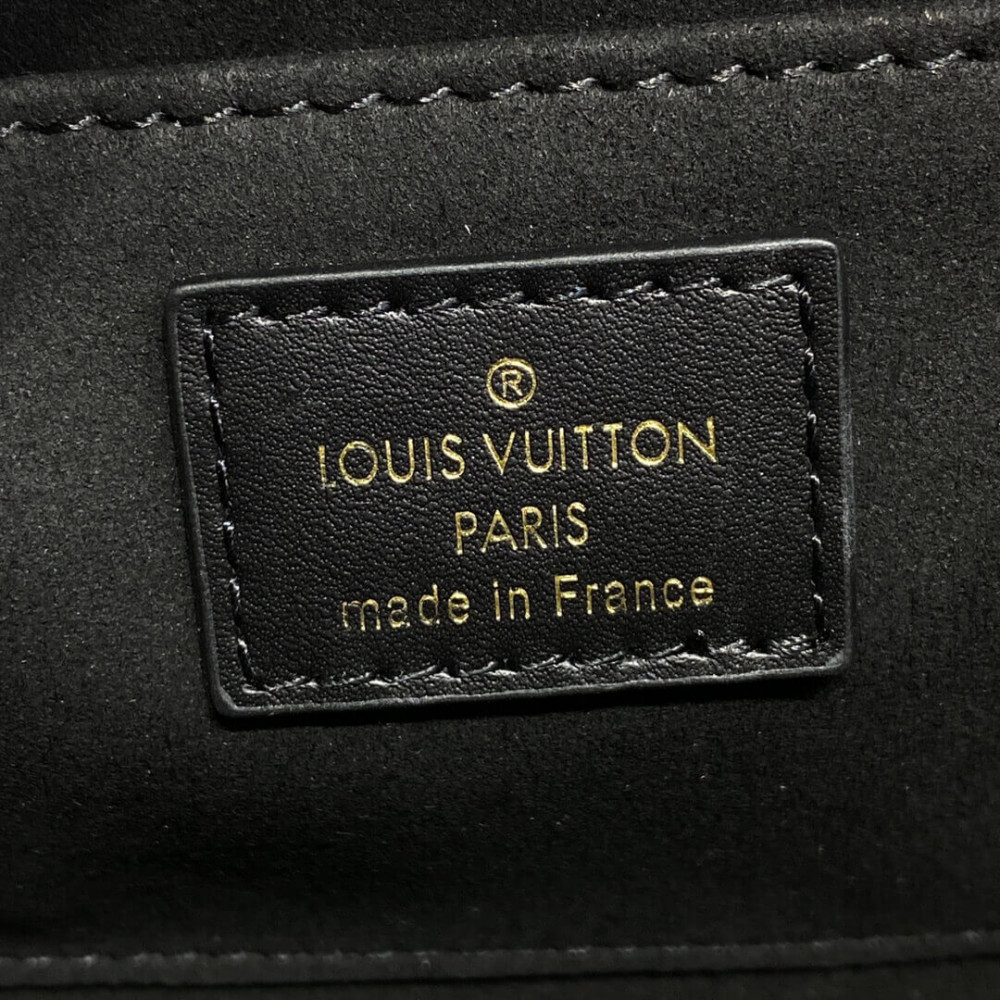 Louis Vuitton Monogram Reverse Canvas Tilsitt M46548