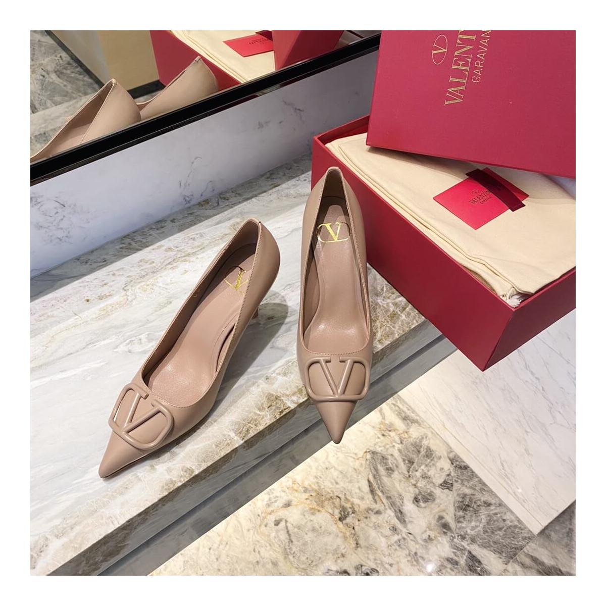 Valentino Garavani Vlogo Calfskin Pump 75mm TW2S0R78