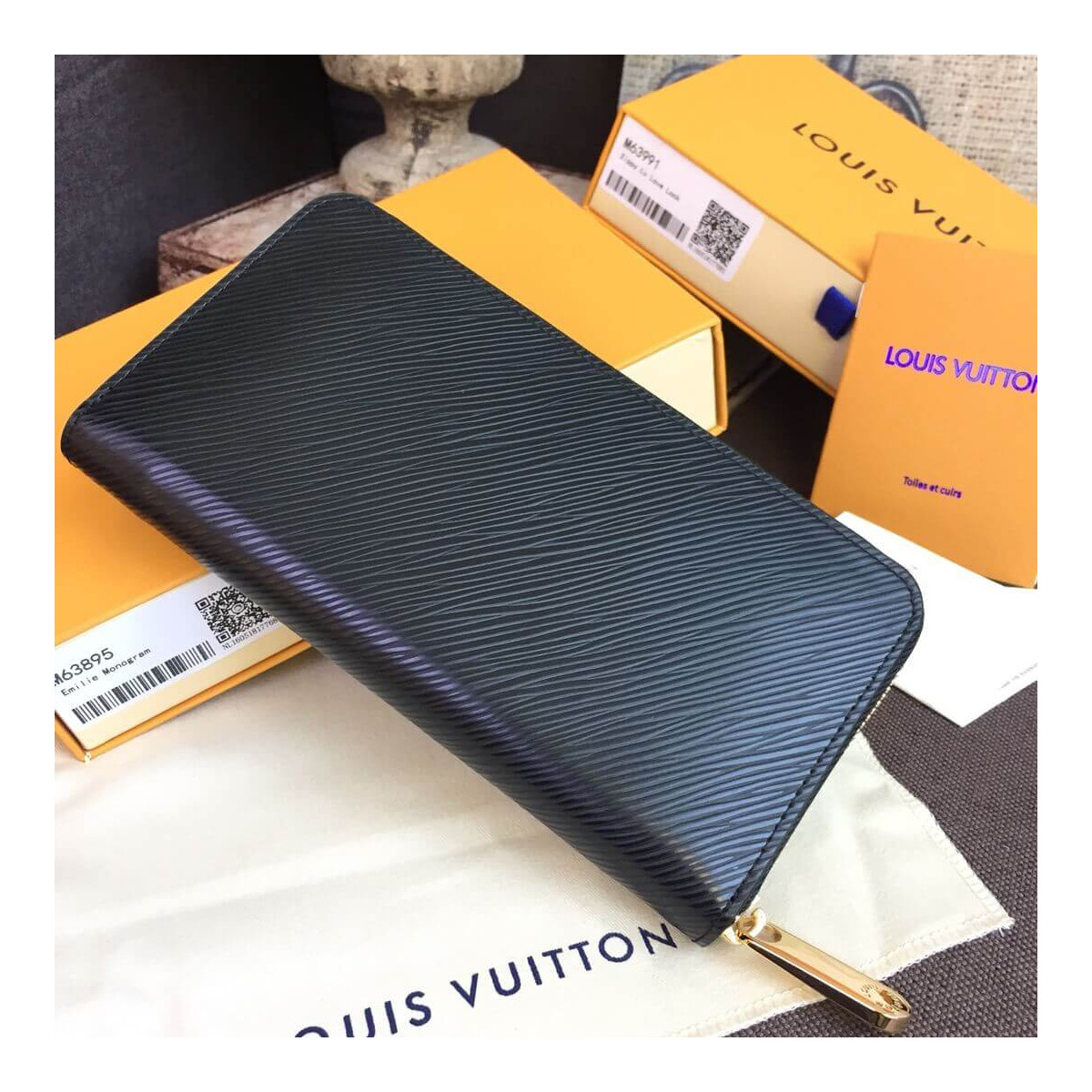 Louis Vuitton Epi Leather Zippy Wallet M63991