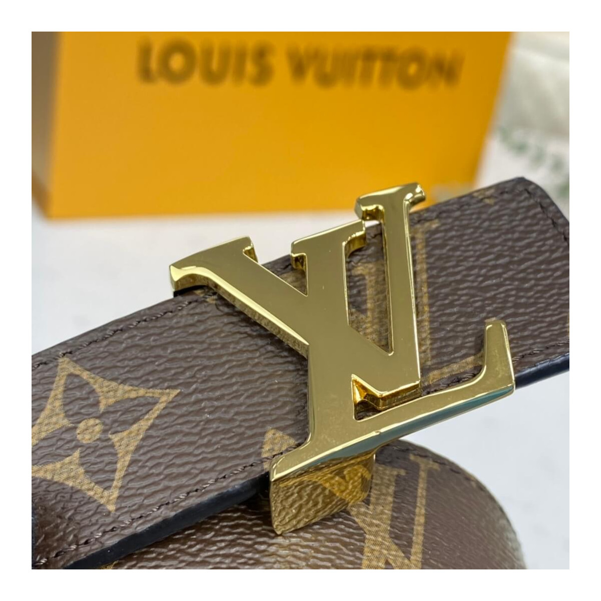 Louis Vuitton LV Initiales 30mm Reversible Belt M0317W