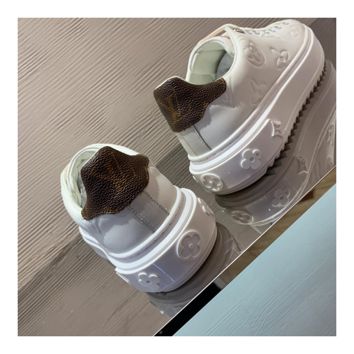 Louis Vuitton Time Out Sneaker 1A5MUB