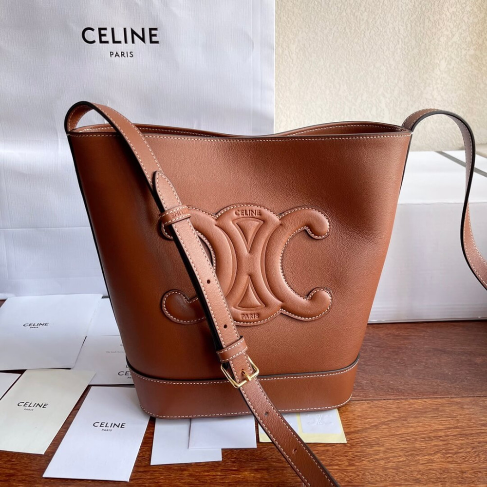 Celine Small Bucket Cuir Triomphe In Smooth Calfskin 113783