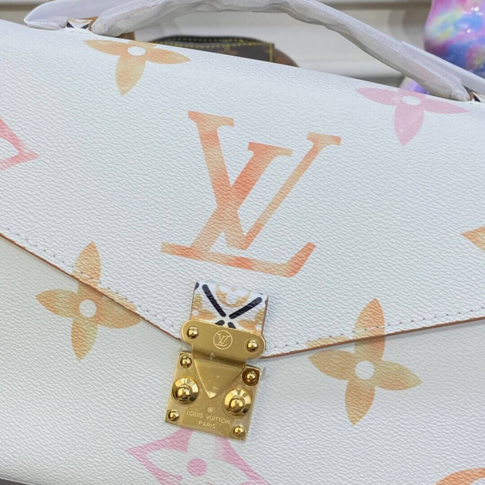 Louis Vuitton Pochette Metis MM M23055