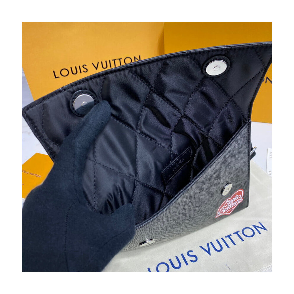 Louis Vuitton x Nigo Trio Pouch M81013