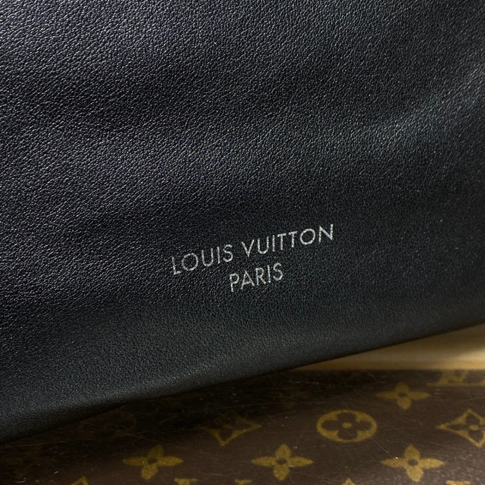 Louis Vuitton CarryAll Dark MM M25143