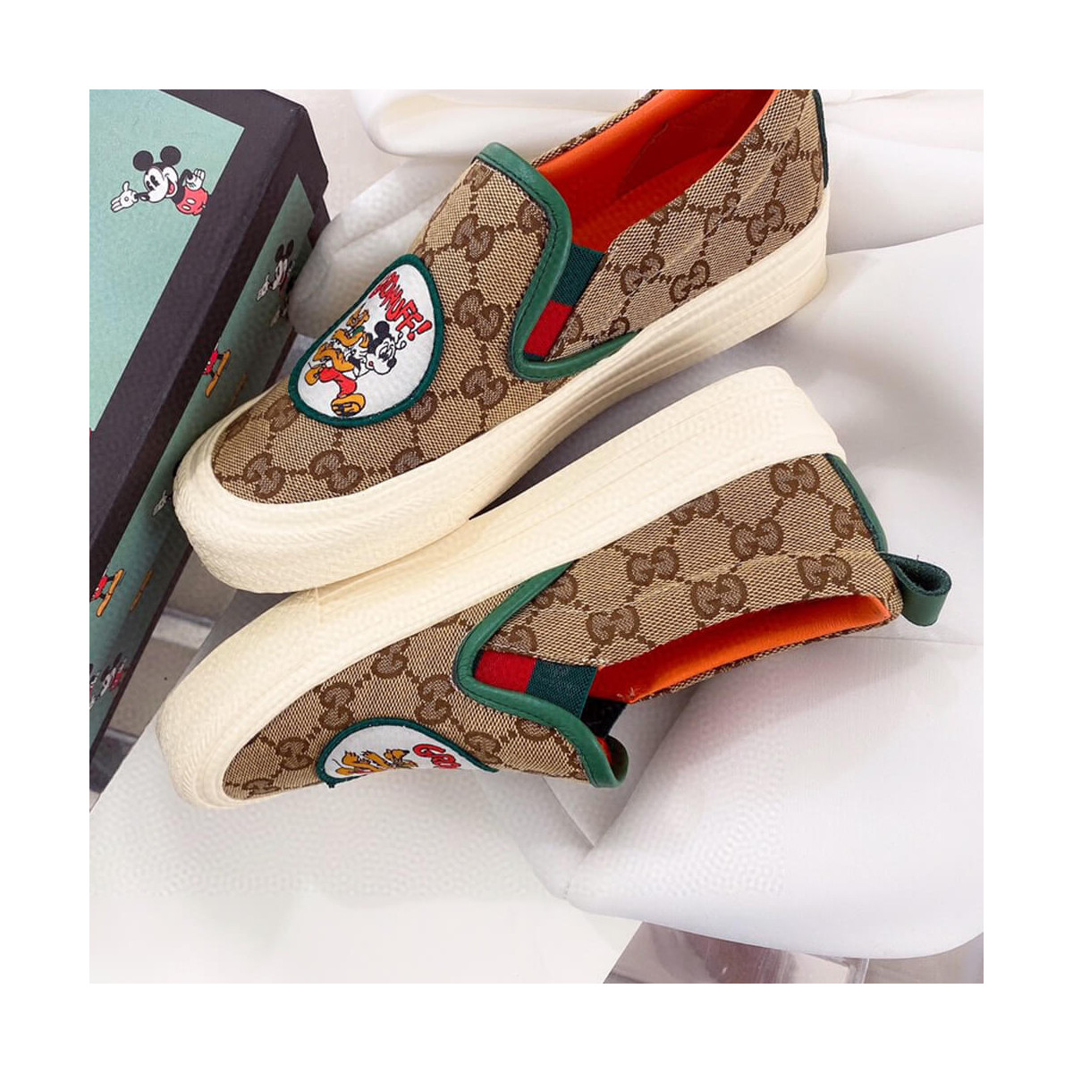 Gucci GG Disney x Gucci Loafer 875605 Green / Orange