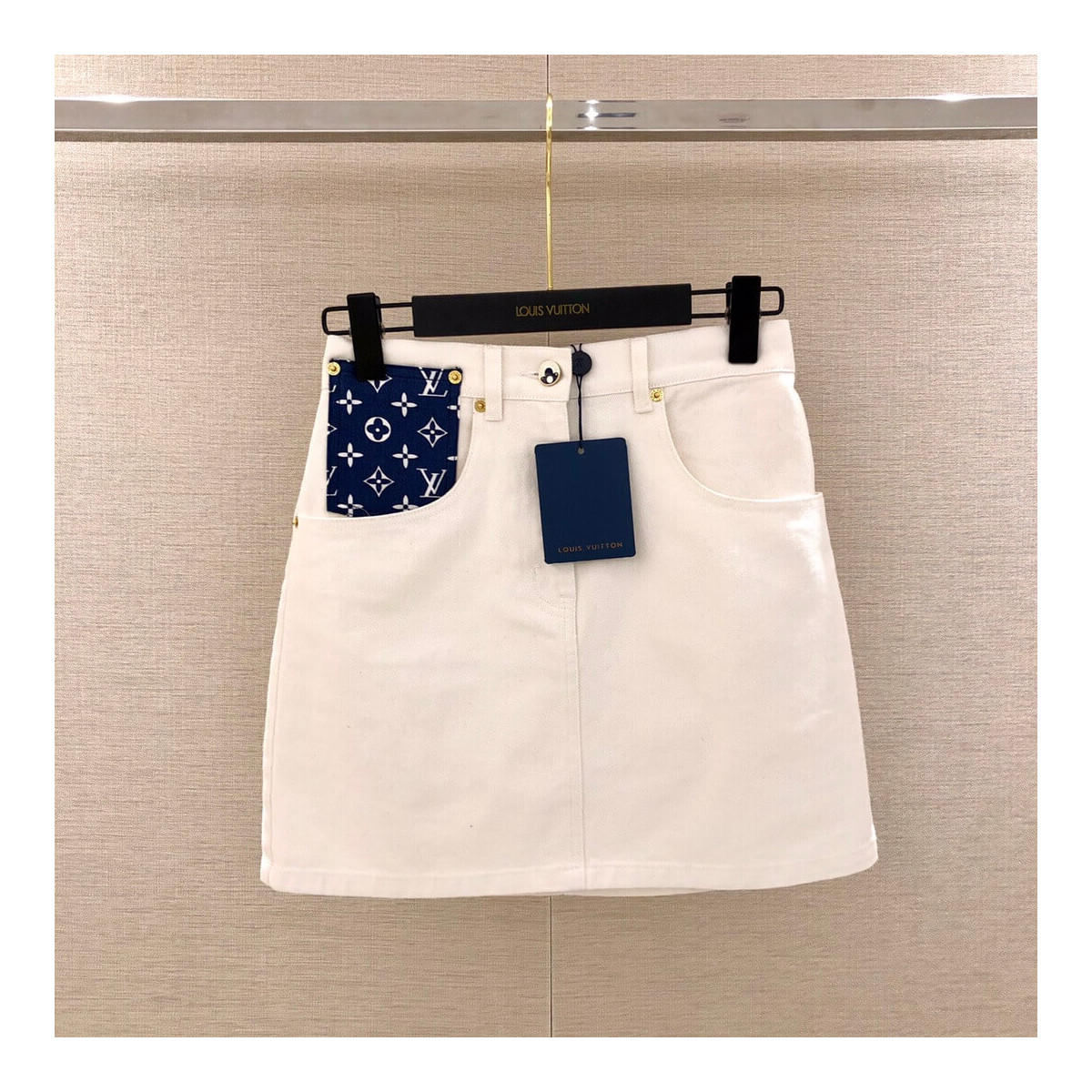 Louis Vuitton LV Escale Mini Skirt 1A7UNG