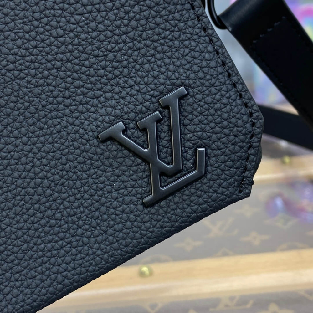 Louis Vuitton Fastline Wearable Wallet M82085 Black