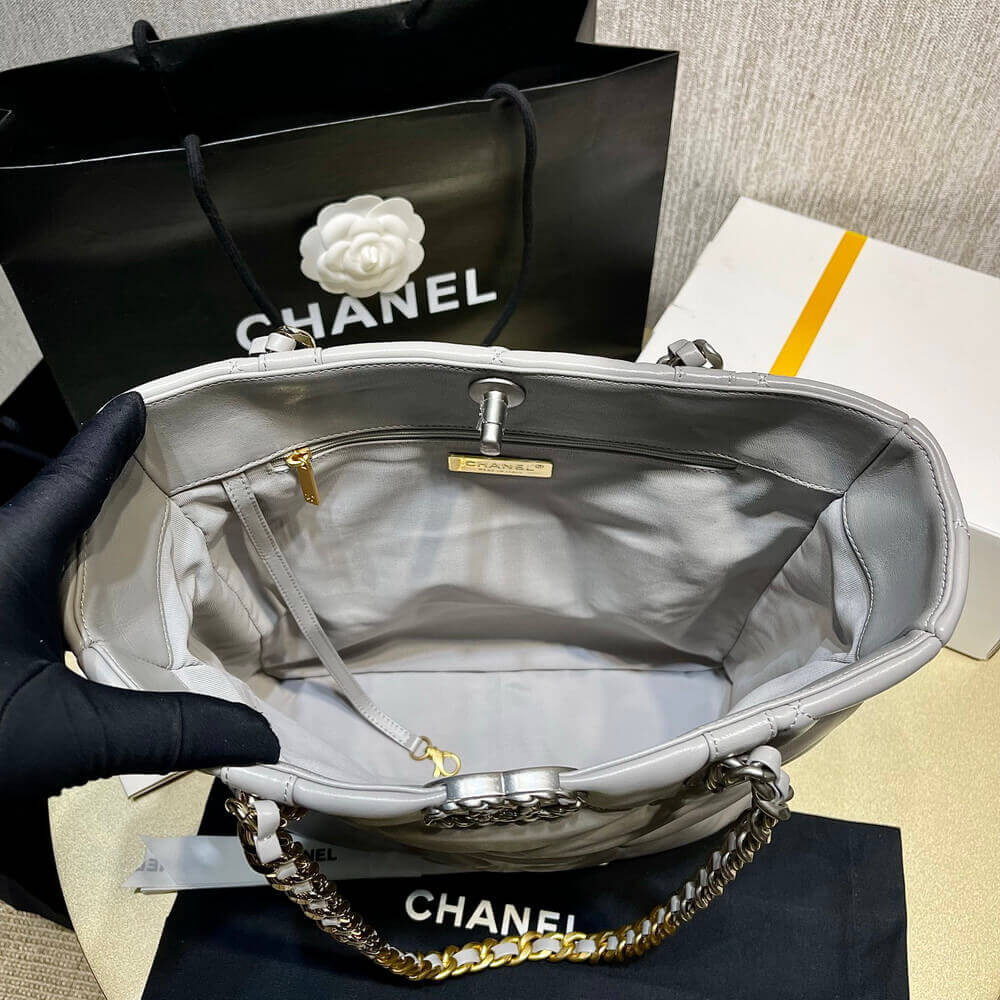 Chanel 19 Shopping Bag Lambskin AS3519