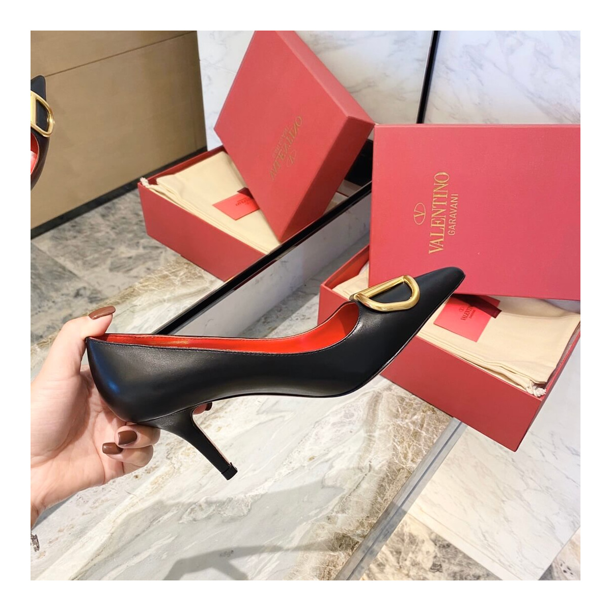 Valentino Garavani Vlogo Calfskin Pump 75mm TW2S0R78