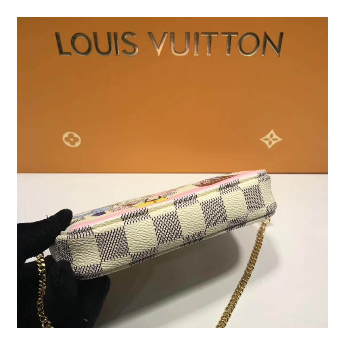 Louis Vuitton Mini Pochette Accessoires M64451