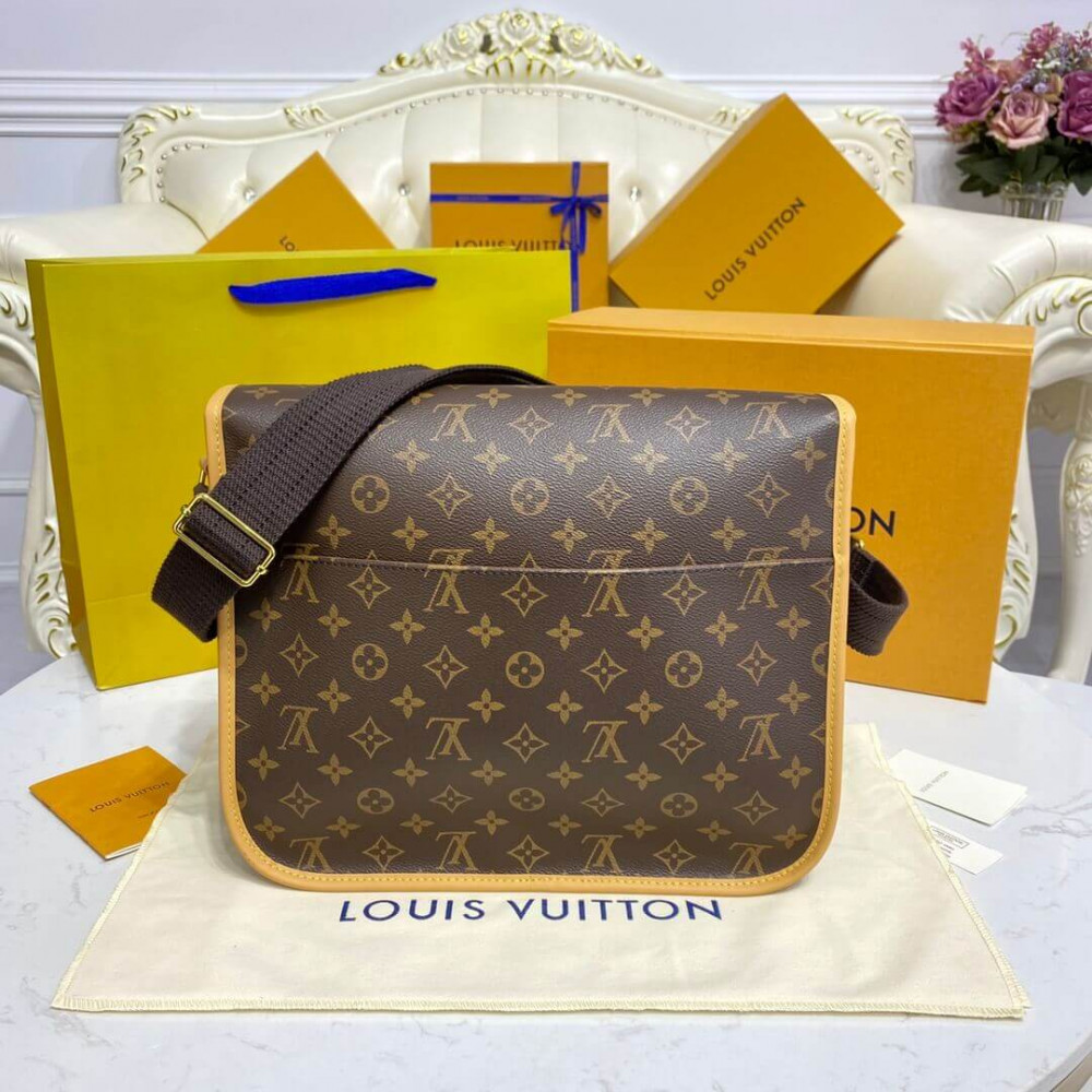 Louis Vuitton Monogram Messenger Bosphore GM M40105