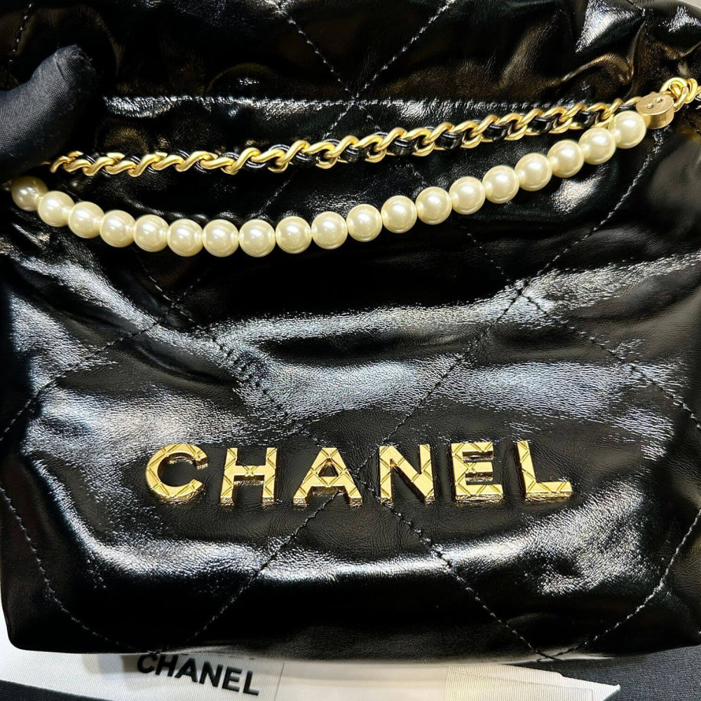 Chanel 22 Mini Bag Shiny Crumpled Calfskin with Pearl Chain AS3980